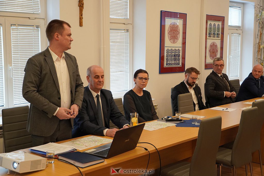 Podpisanie umowy z wykonawcą projektu budowy obwodnicy Ostrołęki - zdjęcie #31 - eOstroleka.pl