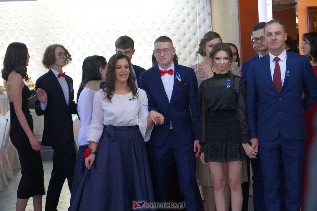 Studniówka 2022. I LO w Ostrołęce - zdjęcie #268 - eOstroleka.pl
