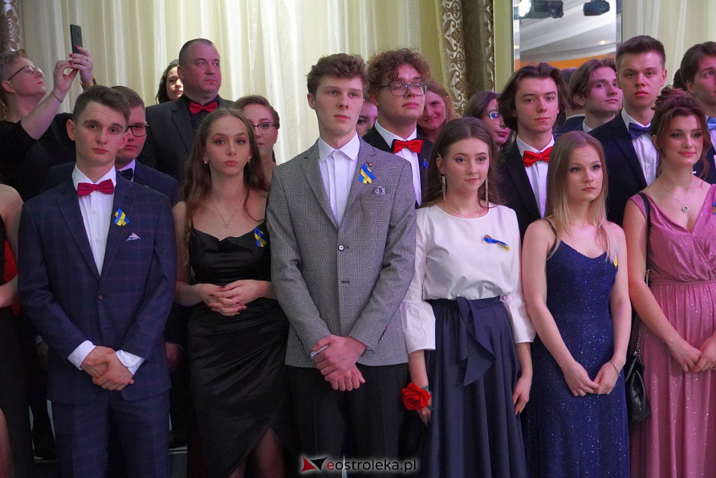 Studniówka 2022. I LO w Ostrołęce - zdjęcie #237 - eOstroleka.pl