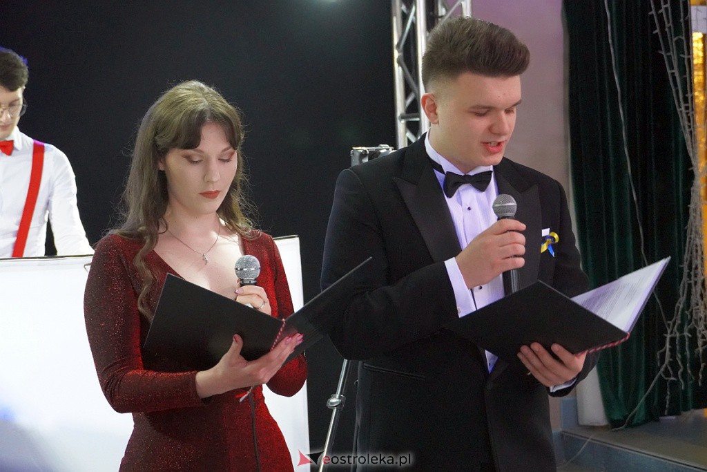 Studniówka 2022. I LO w Ostrołęce - zdjęcie #231 - eOstroleka.pl