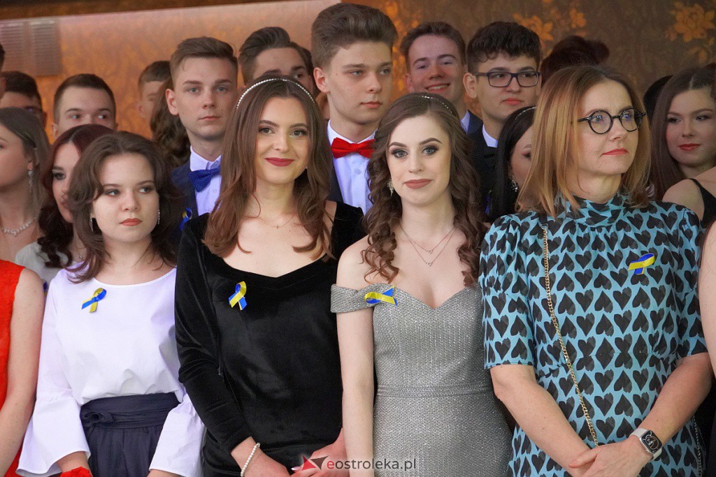 Studniówka 2022. I LO w Ostrołęce - zdjęcie #229 - eOstroleka.pl