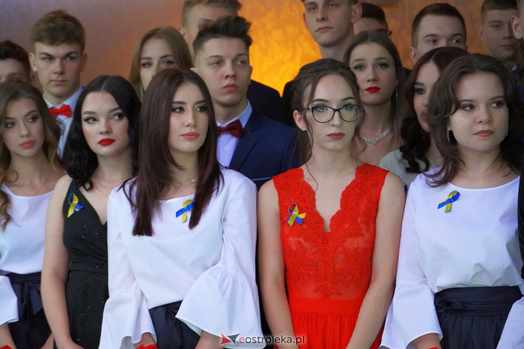 Studniówka 2022. I LO w Ostrołęce - zdjęcie #225 - eOstroleka.pl