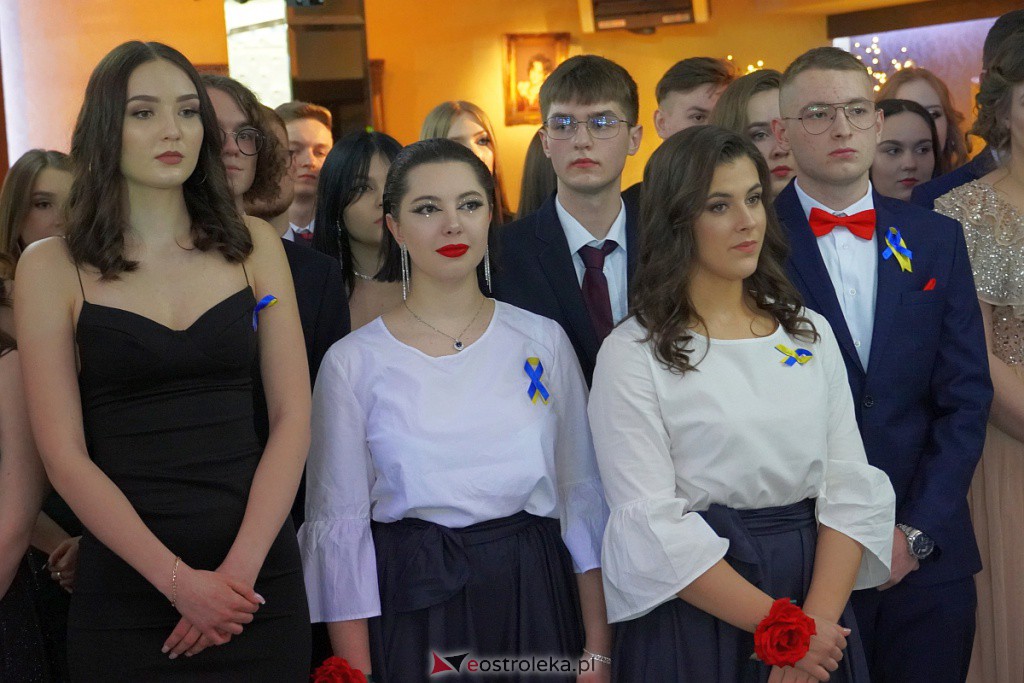 Studniówka 2022. I LO w Ostrołęce - zdjęcie #221 - eOstroleka.pl