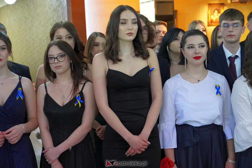 Studniówka 2022. I LO w Ostrołęce - zdjęcie #220 - eOstroleka.pl