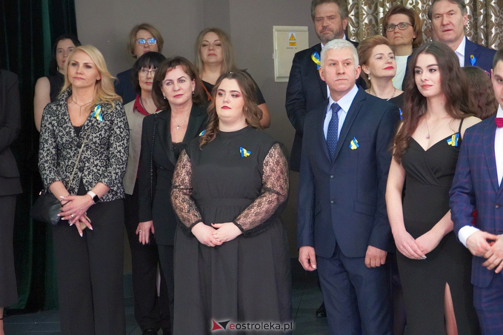Studniówka 2022. I LO w Ostrołęce - zdjęcie #194 - eOstroleka.pl