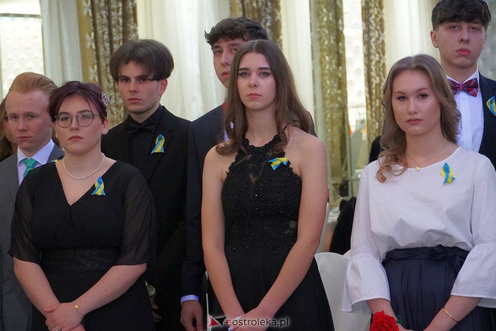 Studniówka 2022. I LO w Ostrołęce - zdjęcie #186 - eOstroleka.pl