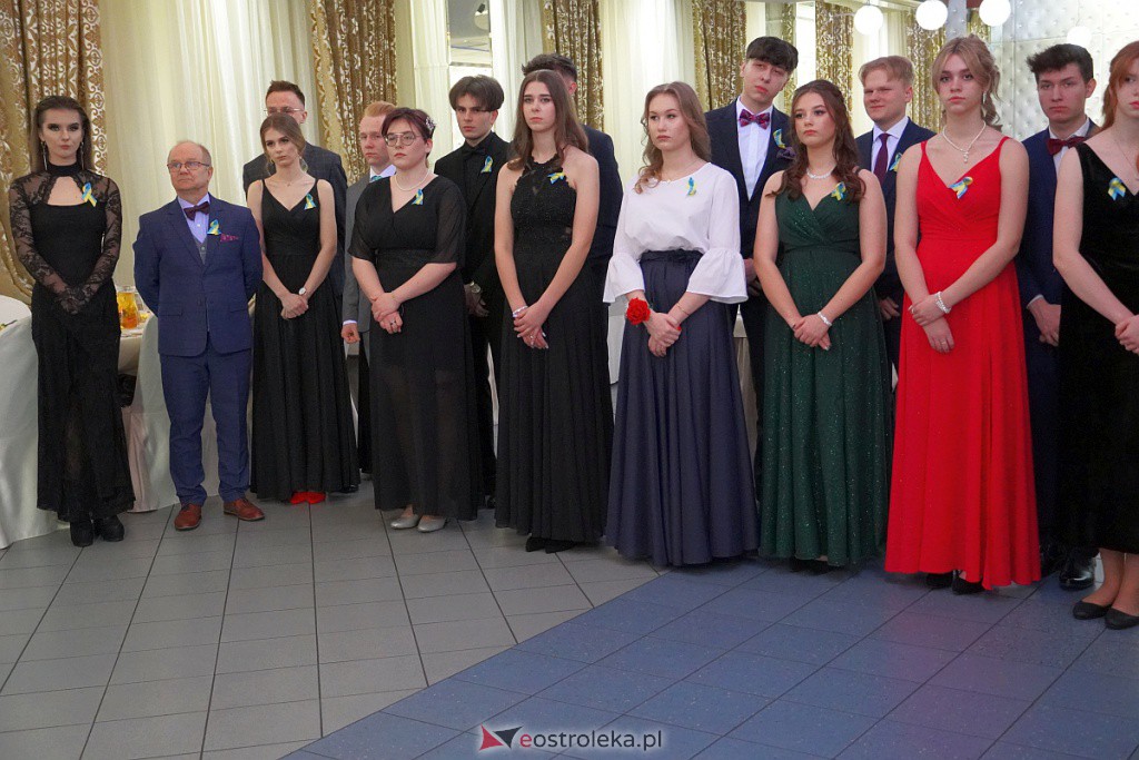 Studniówka 2022. I LO w Ostrołęce - zdjęcie #207 - eOstroleka.pl