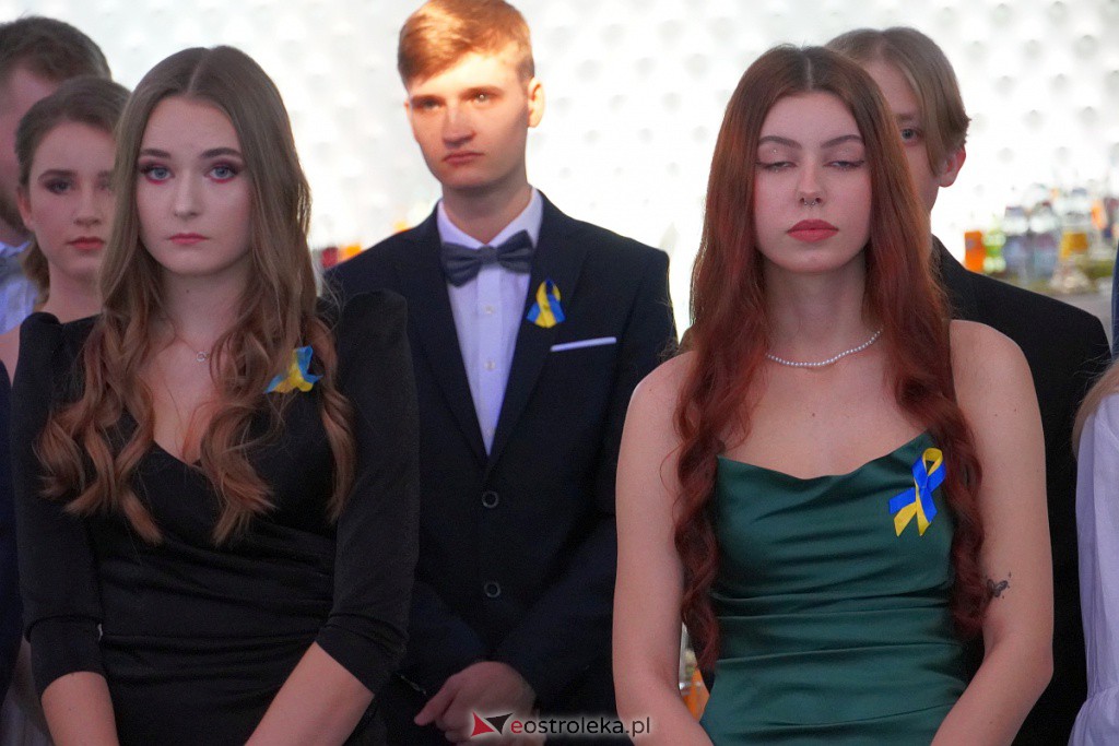 Studniówka 2022. I LO w Ostrołęce - zdjęcie #185 - eOstroleka.pl