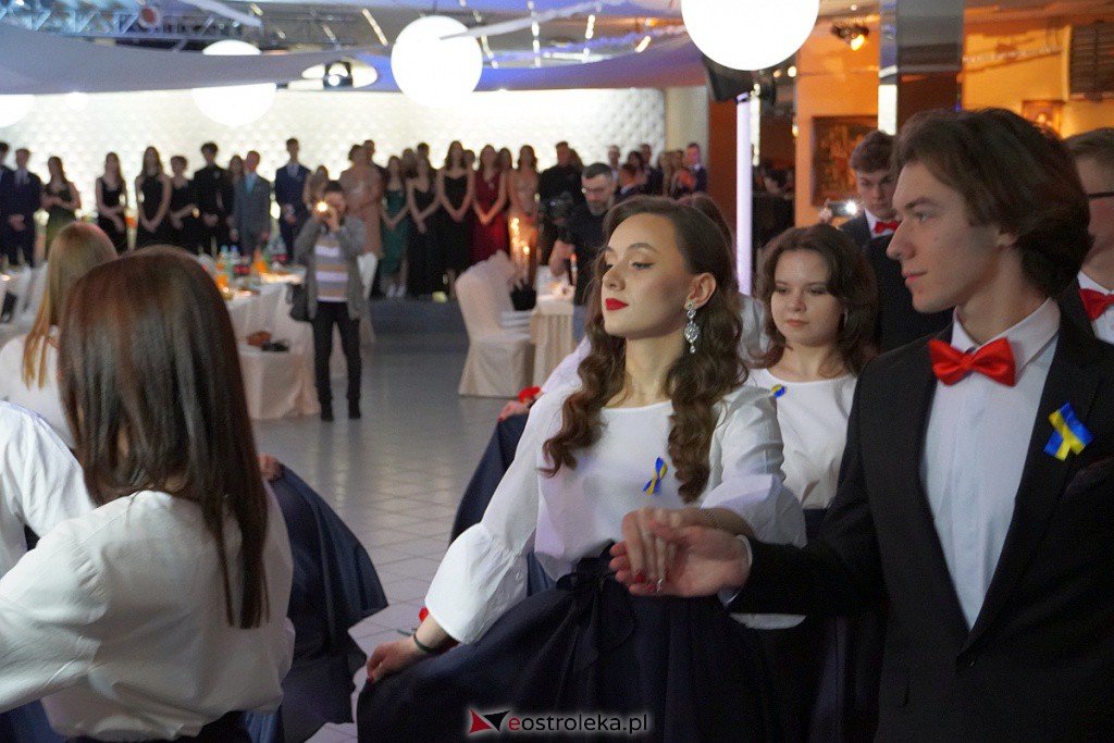 Studniówka 2022. I LO w Ostrołęce - zdjęcie #155 - eOstroleka.pl