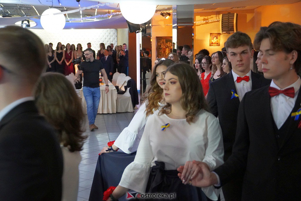 Studniówka 2022. I LO w Ostrołęce - zdjęcie #151 - eOstroleka.pl