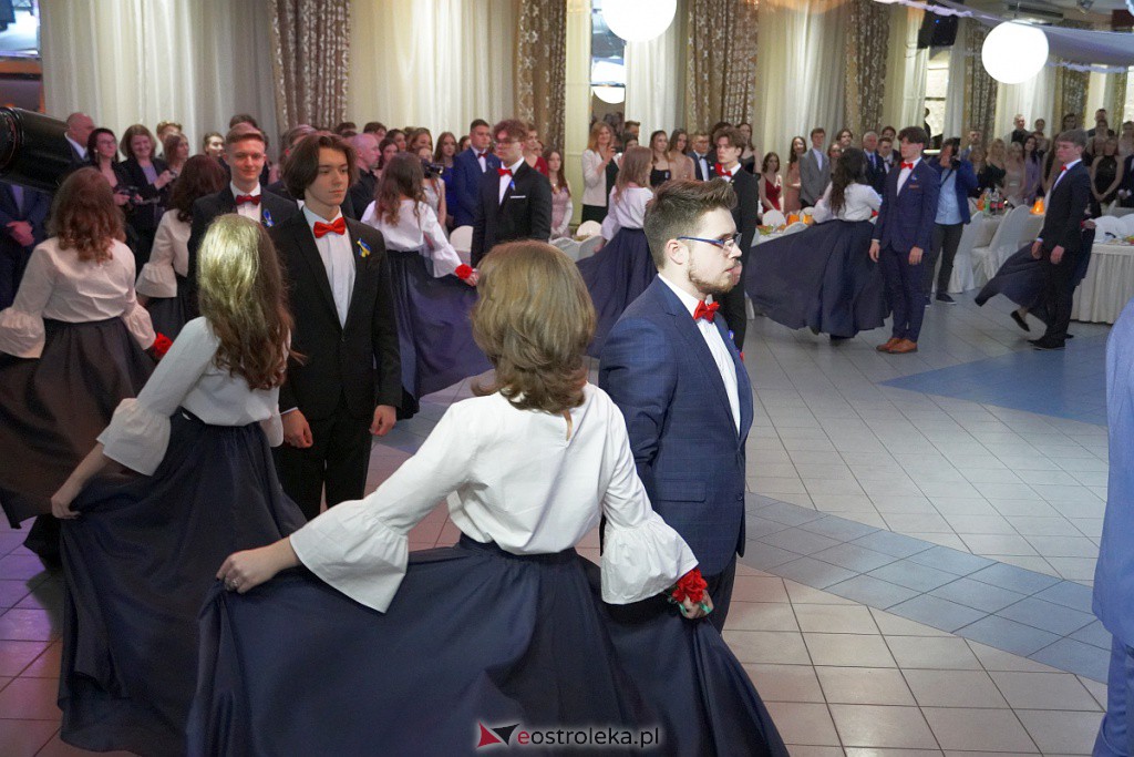 Studniówka 2022. I LO w Ostrołęce - zdjęcie #160 - eOstroleka.pl
