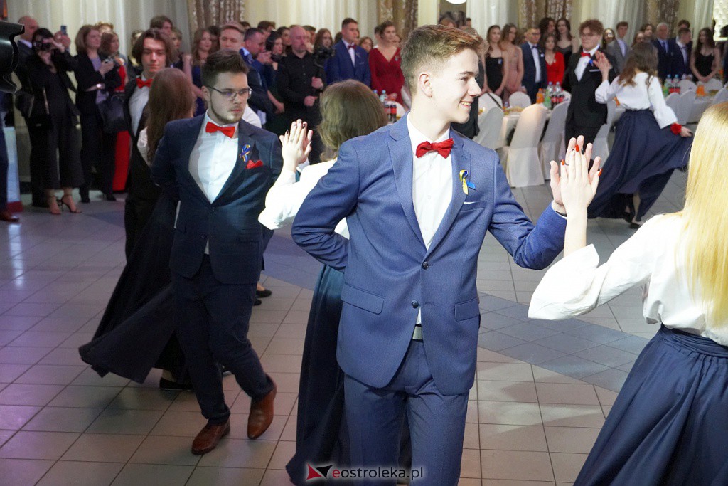 Studniówka 2022. I LO w Ostrołęce - zdjęcie #126 - eOstroleka.pl