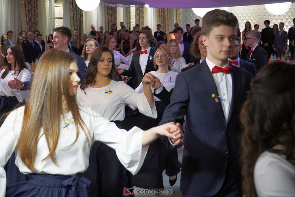 Studniówka 2022. I LO w Ostrołęce - zdjęcie #131 - eOstroleka.pl