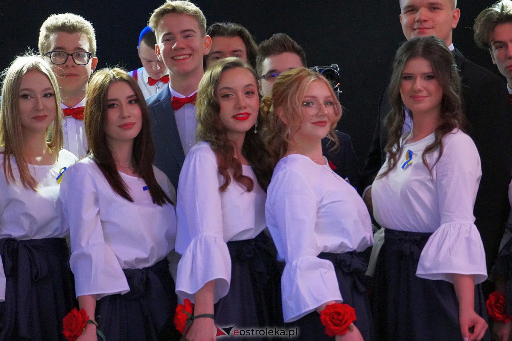 Studniówka 2022. I LO w Ostrołęce - zdjęcie #70 - eOstroleka.pl