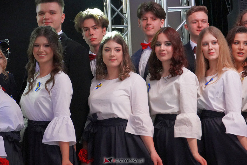 Studniówka 2022. I LO w Ostrołęce - zdjęcie #91 - eOstroleka.pl