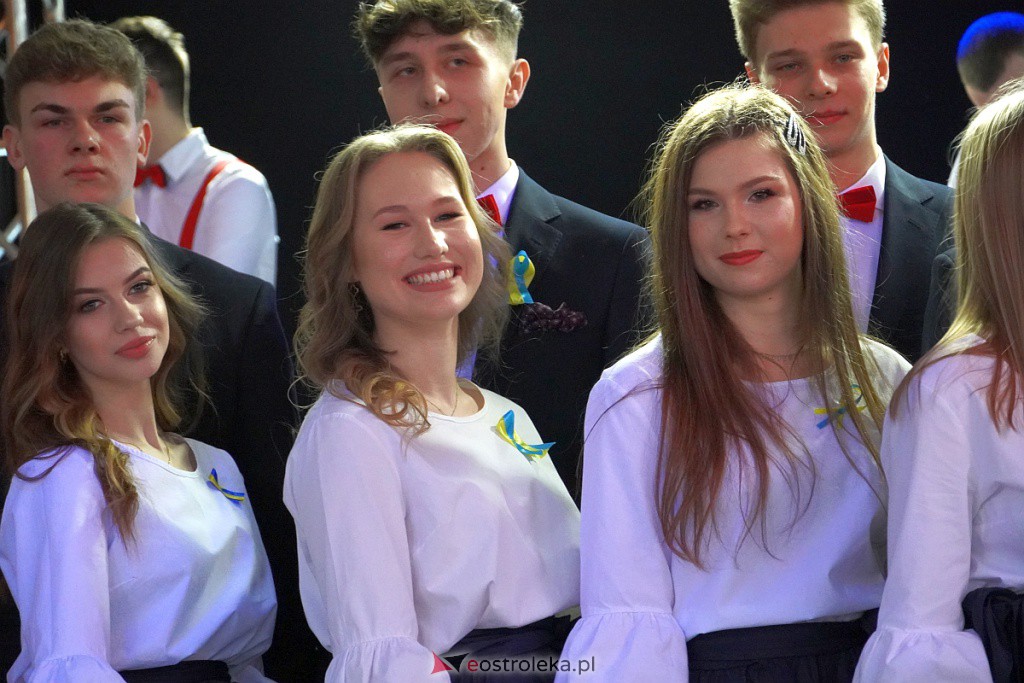 Studniówka 2022. I LO w Ostrołęce - zdjęcie #81 - eOstroleka.pl