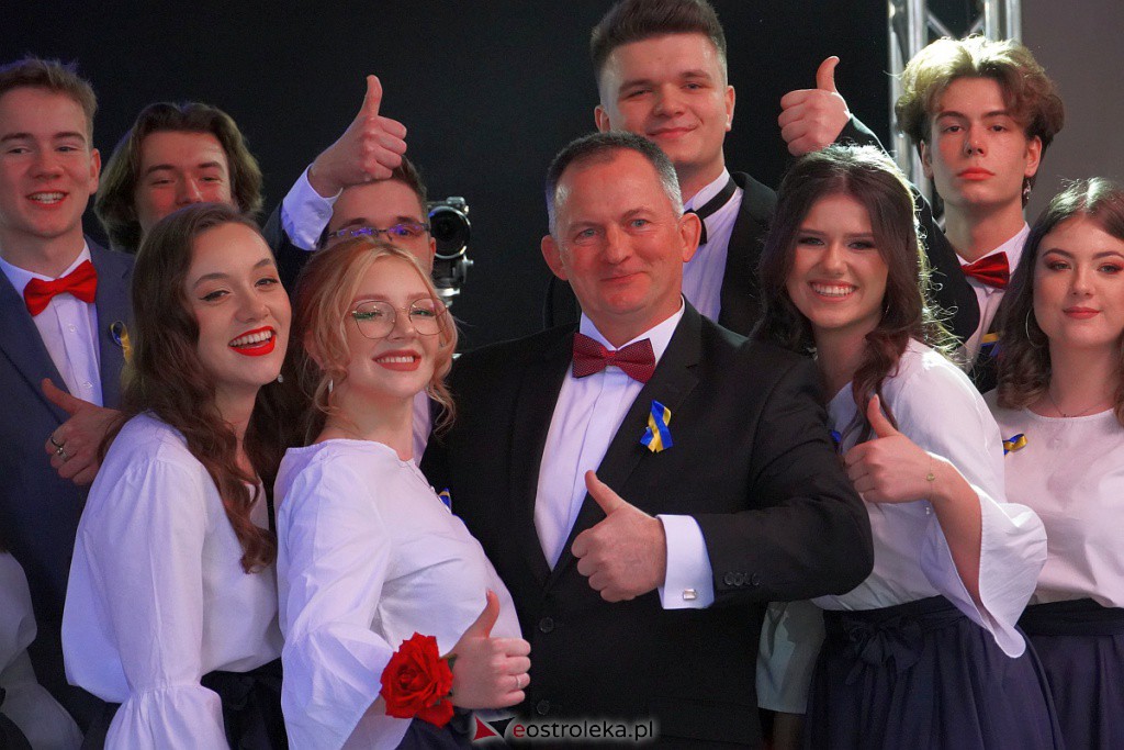 Studniówka 2022. I LO w Ostrołęce - zdjęcie #68 - eOstroleka.pl