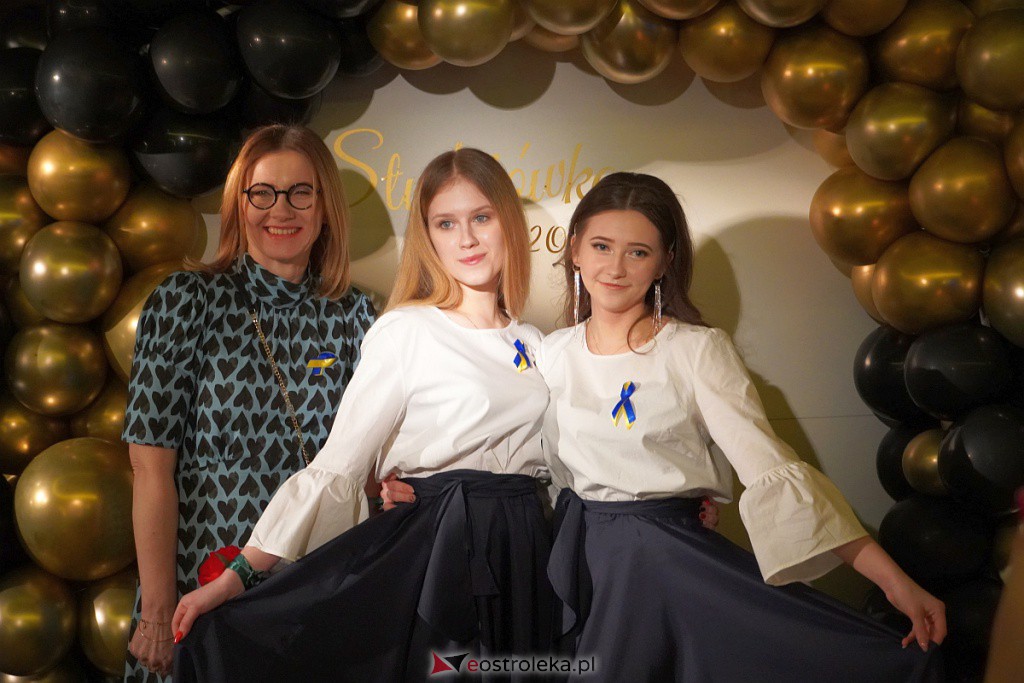 Studniówka 2022. I LO w Ostrołęce - zdjęcie #64 - eOstroleka.pl