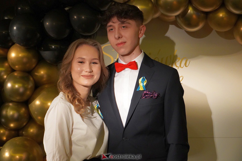 Studniówka 2022. I LO w Ostrołęce - zdjęcie #58 - eOstroleka.pl