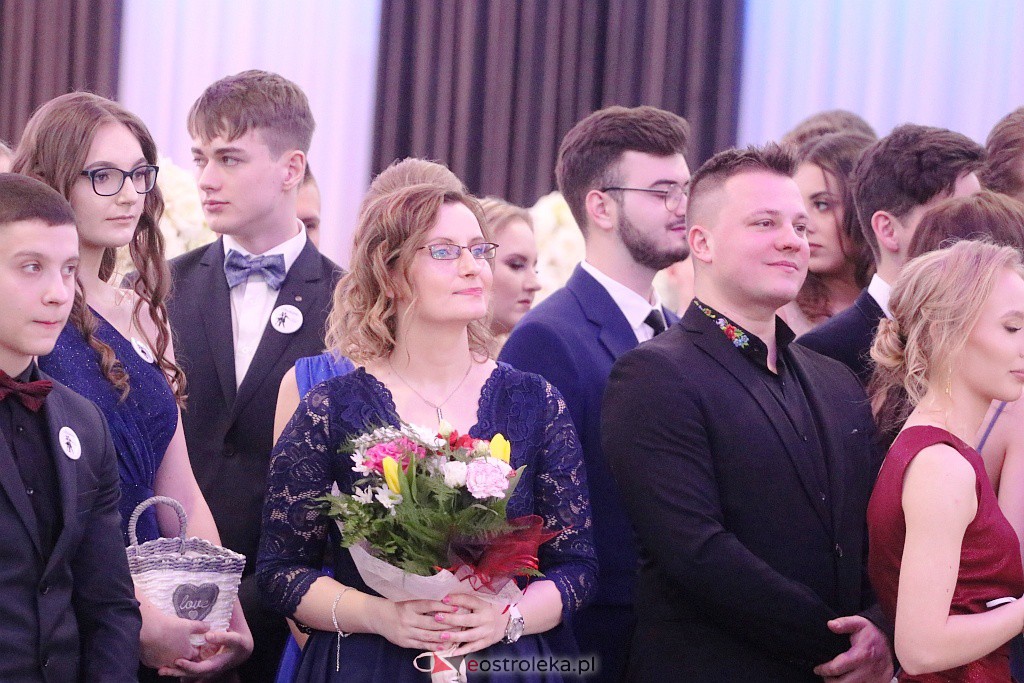 Studniówka 2022. III LO w Ostrołęce [26.02.2022] - zdjęcie #251 - eOstroleka.pl