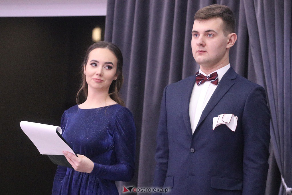 Studniówka 2022. III LO w Ostrołęce [26.02.2022] - zdjęcie #240 - eOstroleka.pl