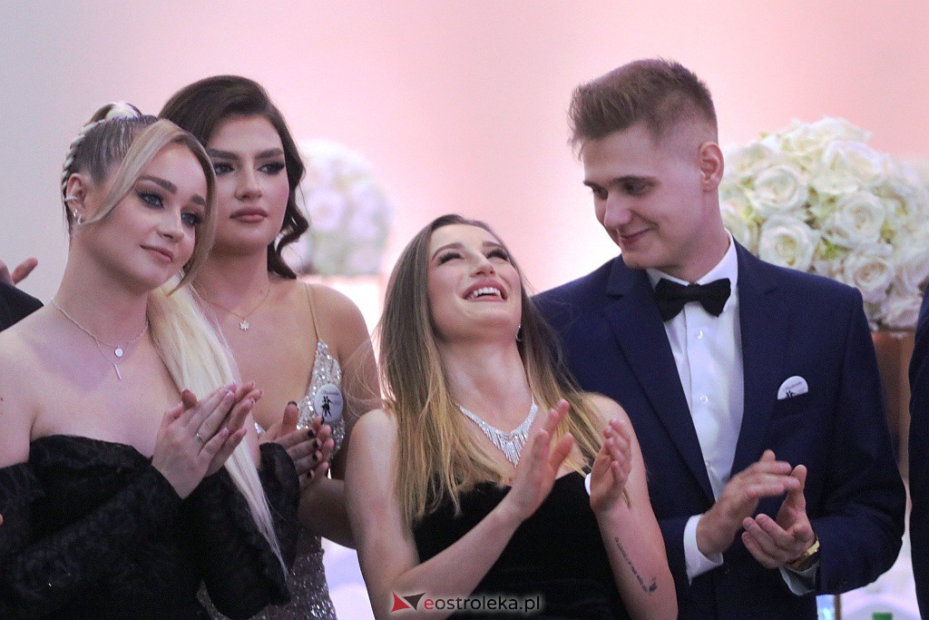 Studniówka 2022. III LO w Ostrołęce [26.02.2022] - zdjęcie #235 - eOstroleka.pl