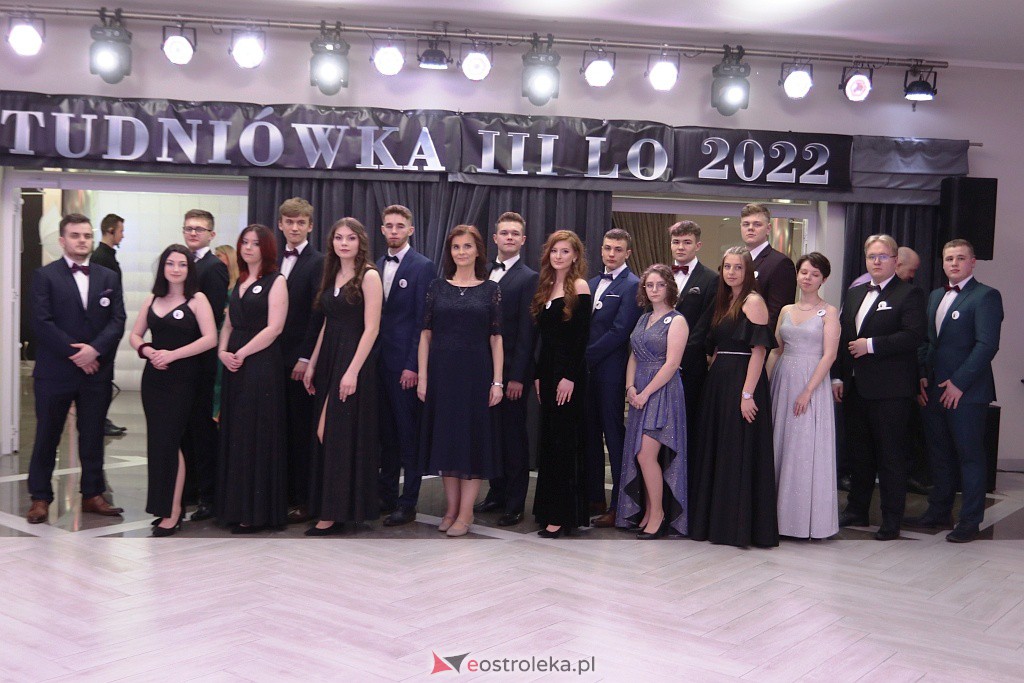 Studniówka 2022. III LO w Ostrołęce [26.02.2022] - zdjęcie #234 - eOstroleka.pl