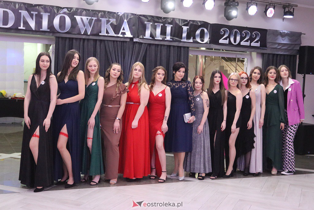 Studniówka 2022. III LO w Ostrołęce [26.02.2022] - zdjęcie #211 - eOstroleka.pl