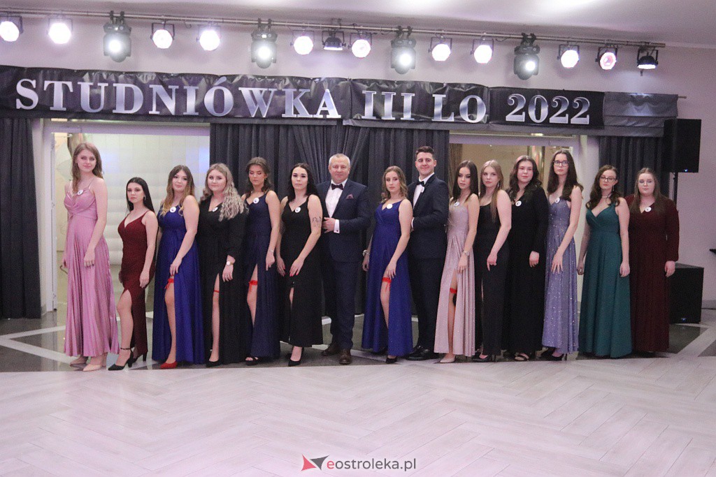 Studniówka 2022. III LO w Ostrołęce [26.02.2022] - zdjęcie #195 - eOstroleka.pl