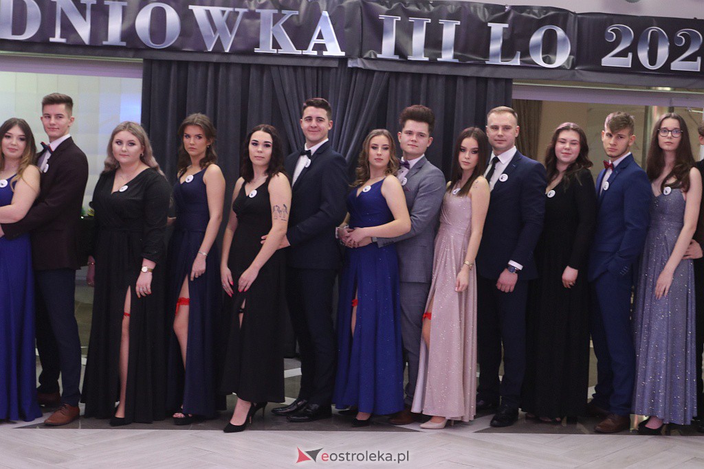 Studniówka 2022. III LO w Ostrołęce [26.02.2022] - zdjęcie #191 - eOstroleka.pl