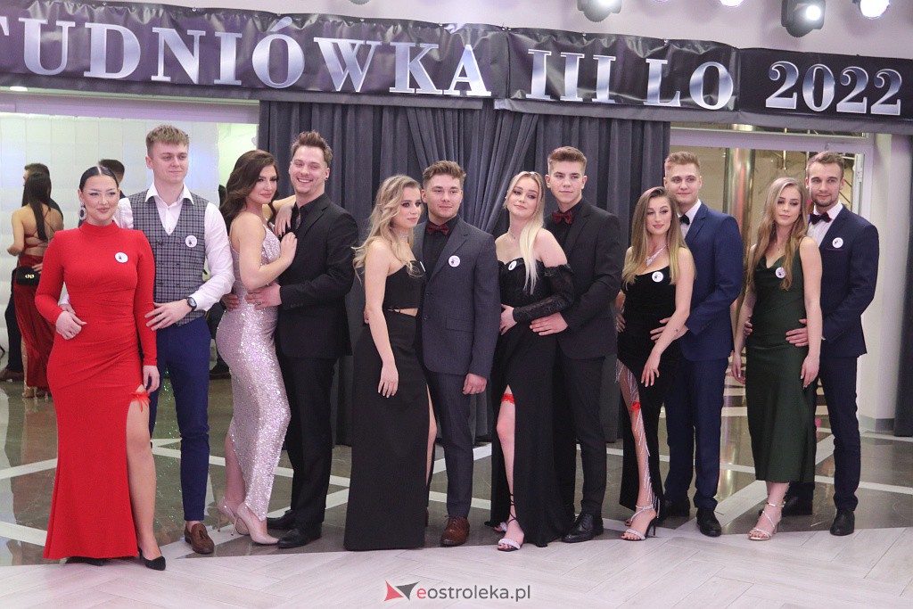 Studniówka 2022. III LO w Ostrołęce [26.02.2022] - zdjęcie #185 - eOstroleka.pl