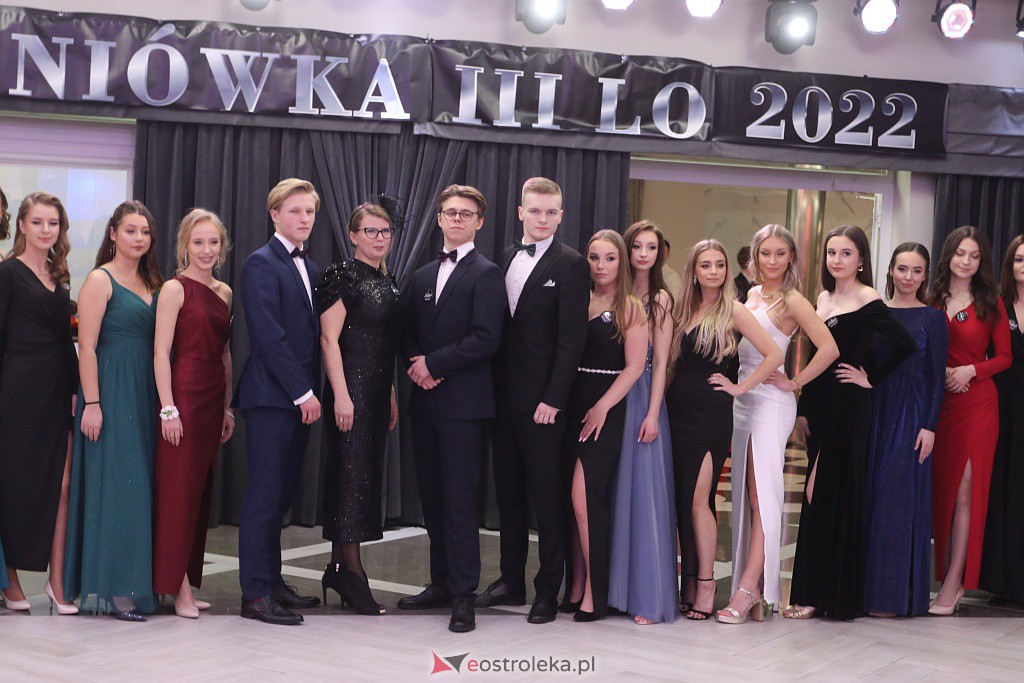 Studniówka 2022. III LO w Ostrołęce [26.02.2022] - zdjęcie #138 - eOstroleka.pl