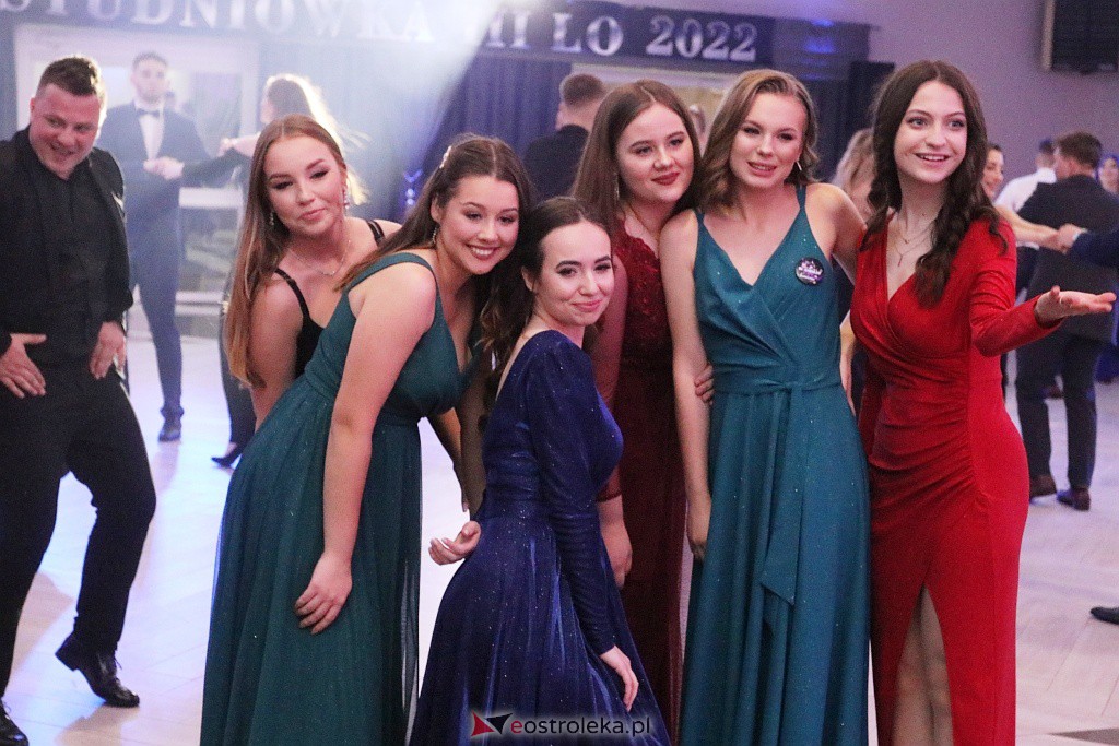 Studniówka 2022. III LO w Ostrołęce [26.02.2022] - zdjęcie #43 - eOstroleka.pl