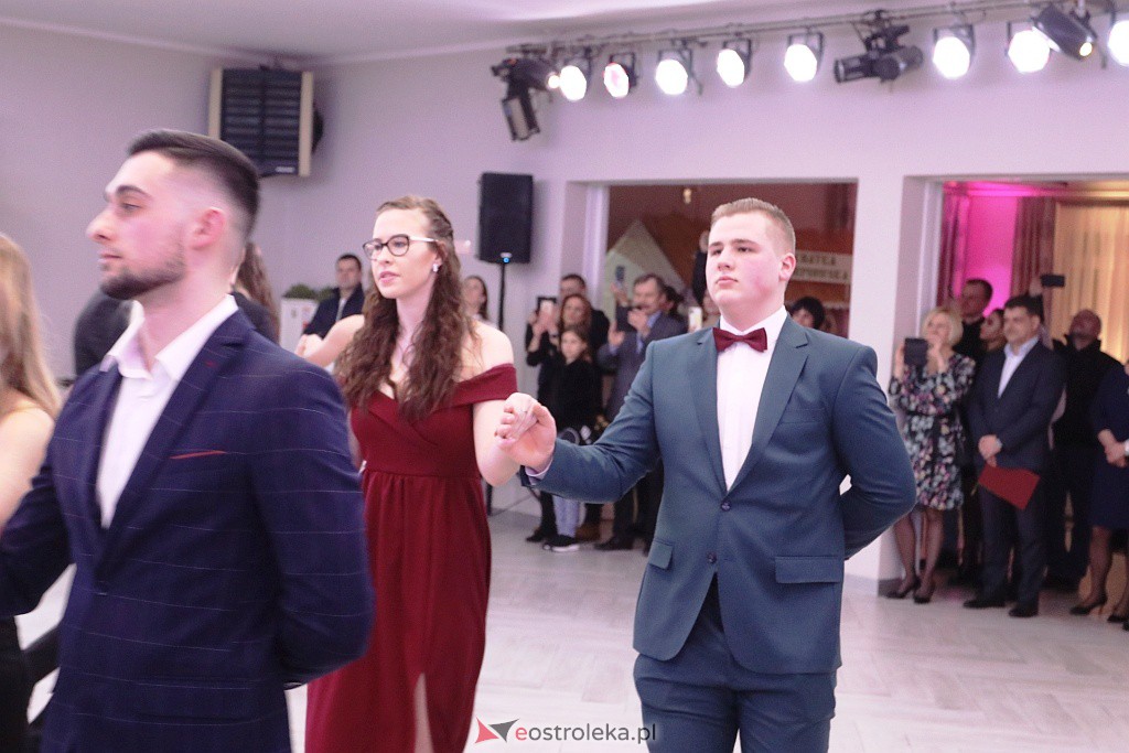 Studniówka 2022. III LO w Ostrołęce [26.02.2022] - zdjęcie #11 - eOstroleka.pl