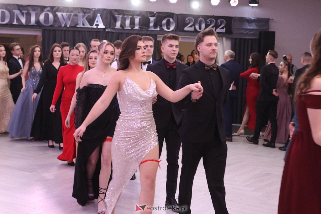 Studniówka 2022. III LO w Ostrołęce [26.02.2022] - zdjęcie #4 - eOstroleka.pl