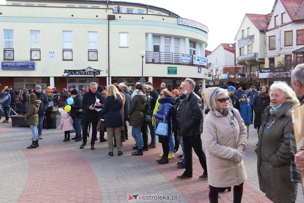 Wiec poparcia dla Ukrainy [27.02.2022] - zdjęcie #55 - eOstroleka.pl