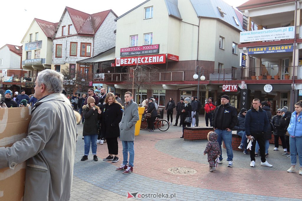 Wiec poparcia dla Ukrainy [27.02.2022] - zdjęcie #52 - eOstroleka.pl