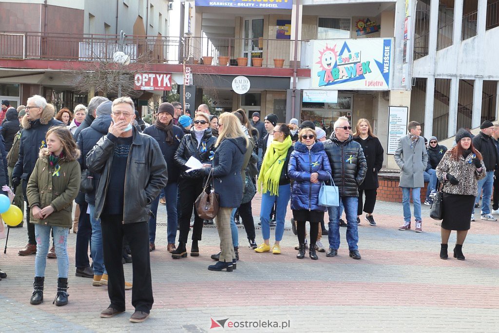 Wiec poparcia dla Ukrainy [27.02.2022] - zdjęcie #46 - eOstroleka.pl