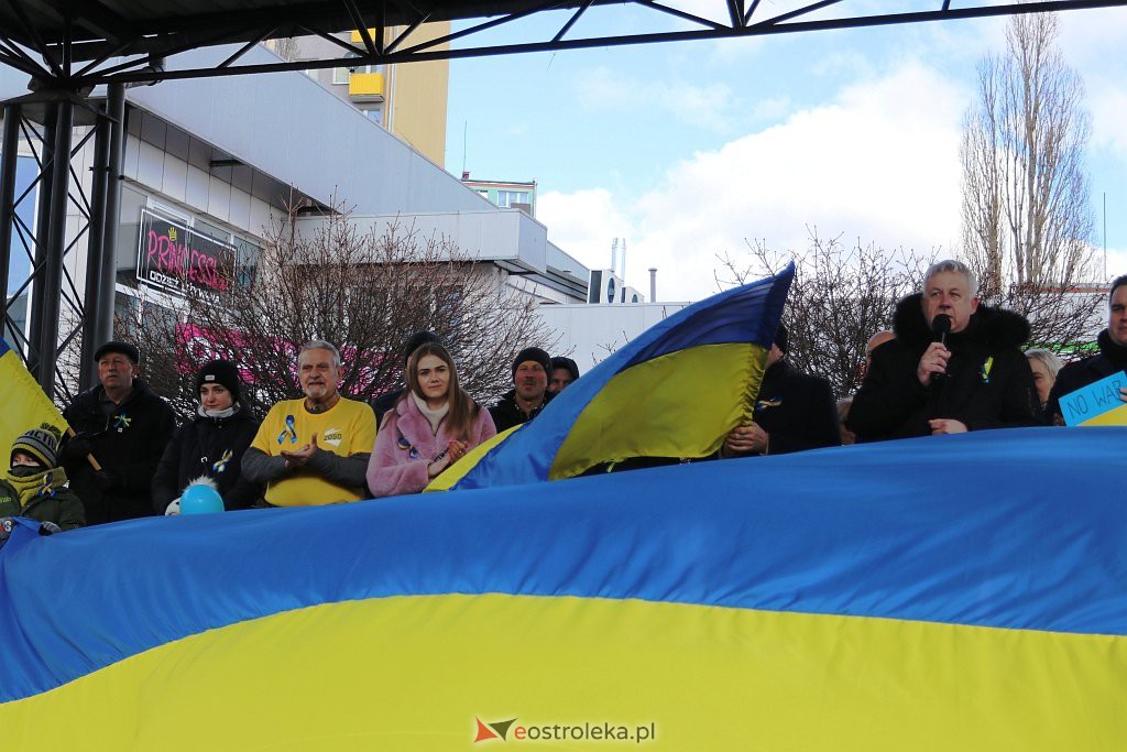 Wiec poparcia dla Ukrainy [27.02.2022] - zdjęcie #33 - eOstroleka.pl