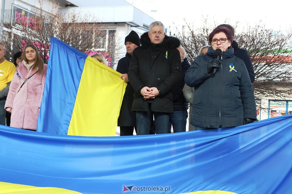 Wiec poparcia dla Ukrainy [27.02.2022] - zdjęcie #23 - eOstroleka.pl