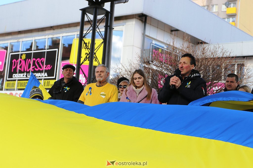Wiec poparcia dla Ukrainy [27.02.2022] - zdjęcie #13 - eOstroleka.pl