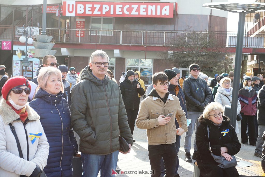 Wiec poparcia dla Ukrainy [27.02.2022] - zdjęcie #10 - eOstroleka.pl