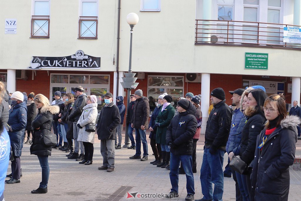 Wiec poparcia dla Ukrainy [27.02.2022] - zdjęcie #9 - eOstroleka.pl