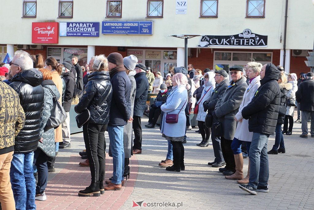 Wiec poparcia dla Ukrainy [27.02.2022] - zdjęcie #8 - eOstroleka.pl