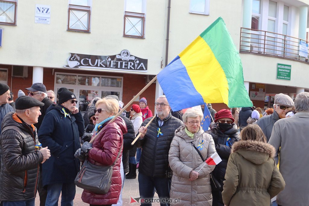 Wiec poparcia dla Ukrainy [27.02.2022] - zdjęcie #3 - eOstroleka.pl