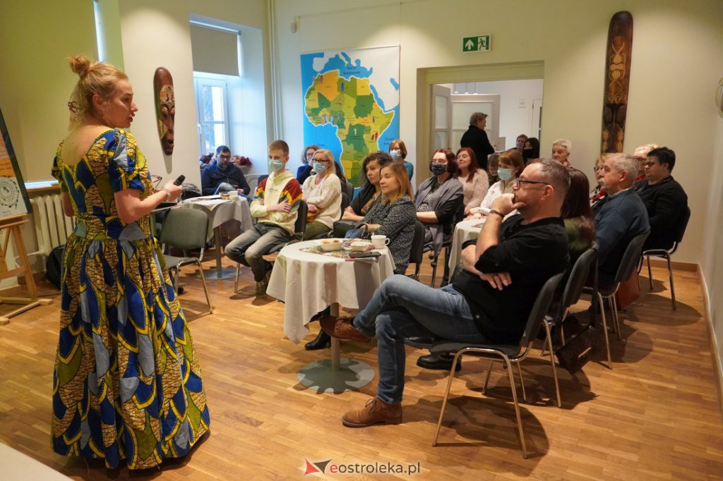 Spotkanie z cyklu „Afryka okiem podróżnika” - Monika Wisła [27.02.2022] - zdjęcie #29 - eOstroleka.pl