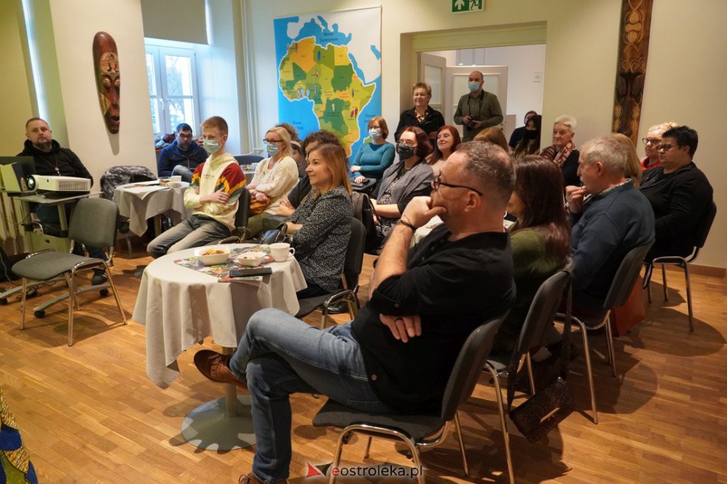 Spotkanie z cyklu „Afryka okiem podróżnika” - Monika Wisła [27.02.2022] - zdjęcie #24 - eOstroleka.pl