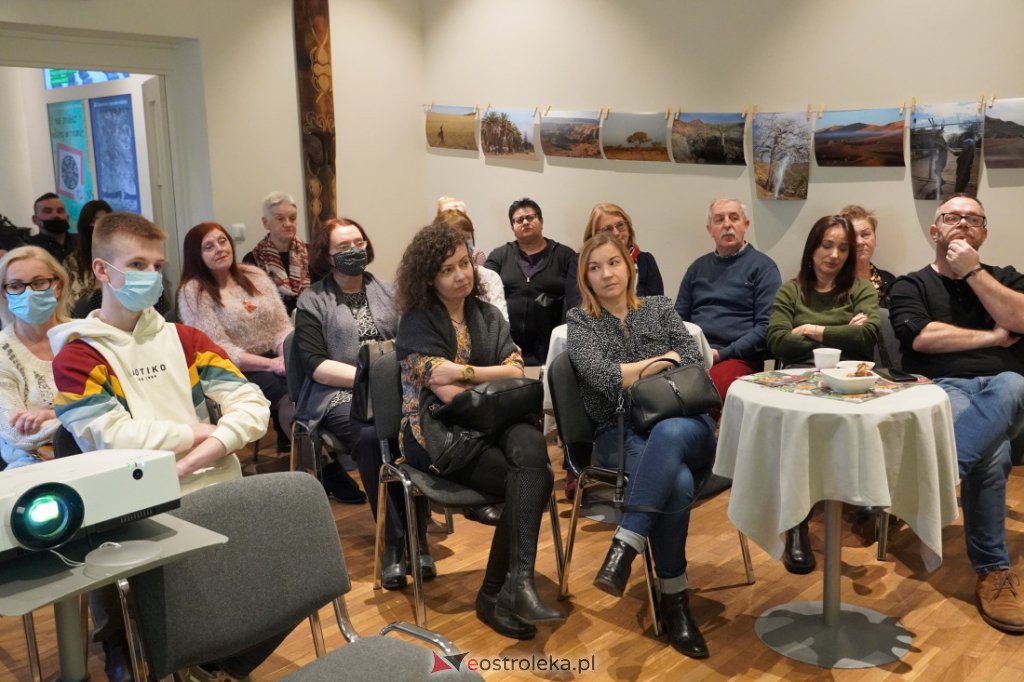 Spotkanie z cyklu „Afryka okiem podróżnika” - Monika Wisła [27.02.2022] - zdjęcie #14 - eOstroleka.pl