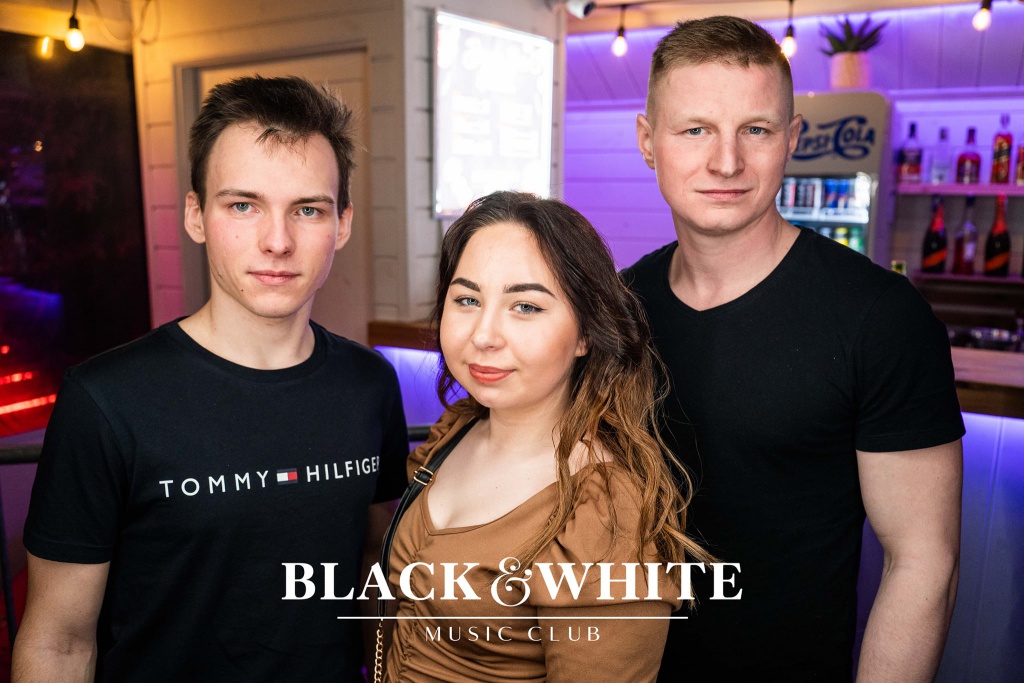 Weekend w Clubie Black&White: „Kto w lutym urodzony jest…” [19.02.2022] - zdjęcie #6 - eOstroleka.pl