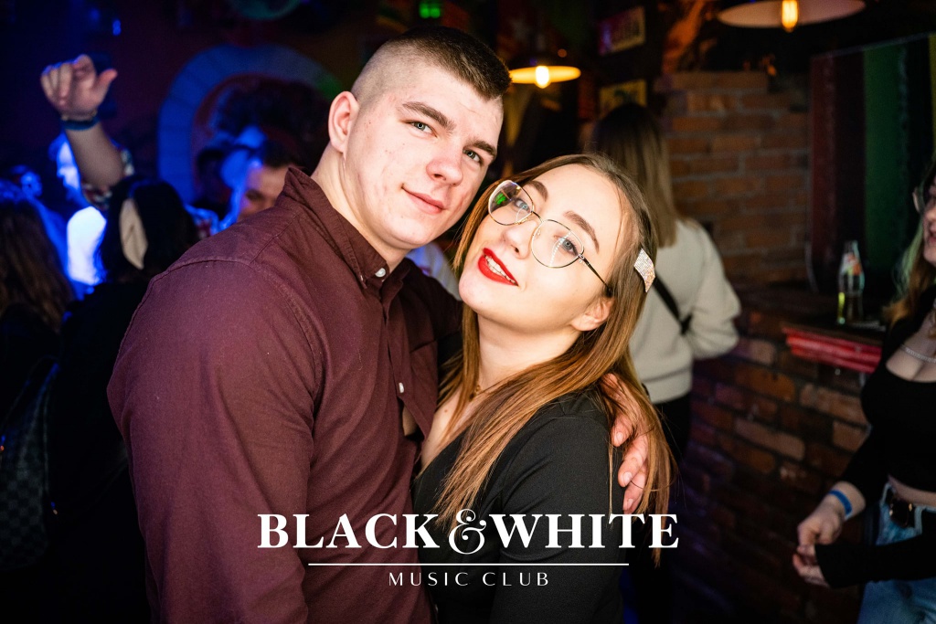 Weekend w Clubie Black&White: „Kto w lutym urodzony jest…” [19.02.2022] - zdjęcie #24 - eOstroleka.pl